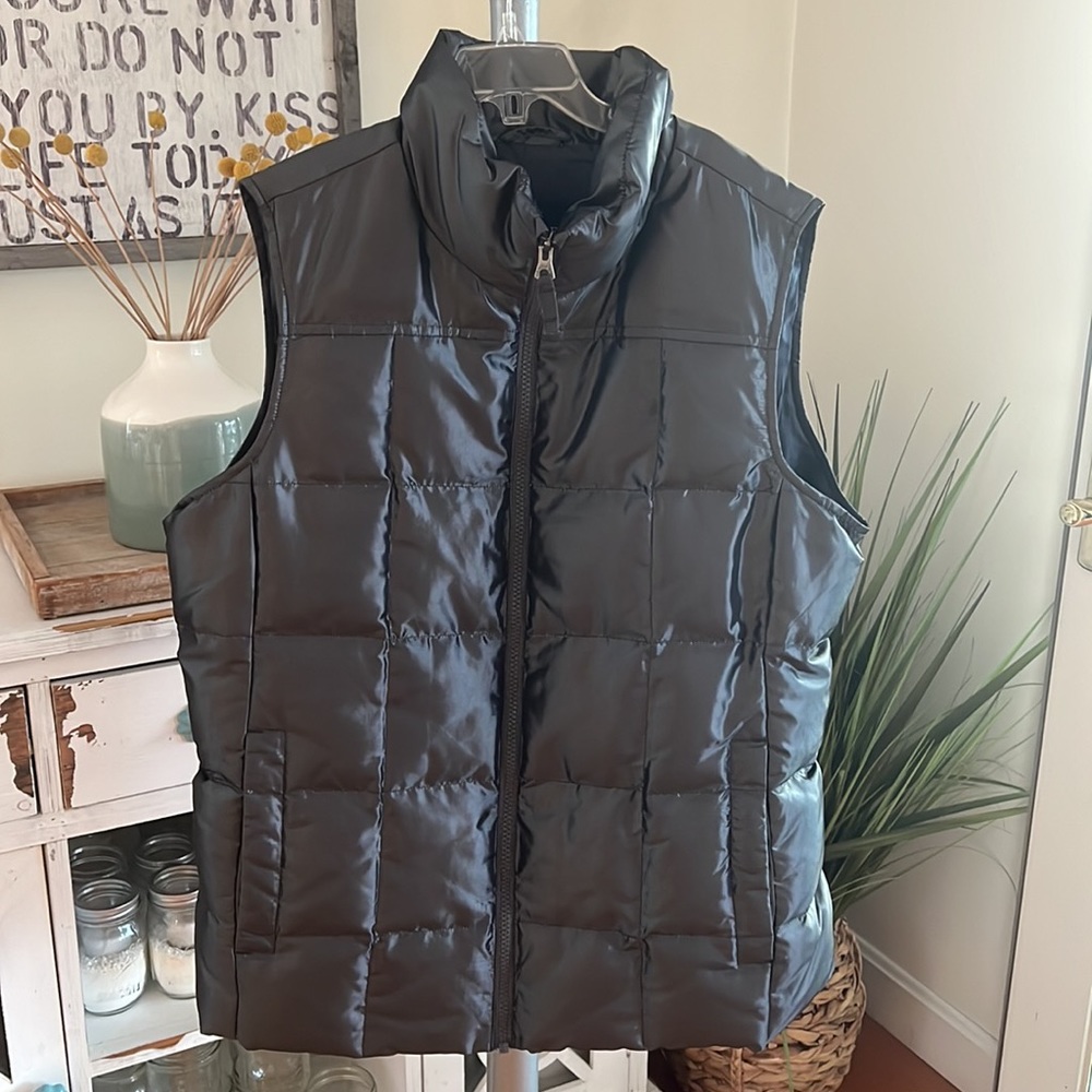 Lands End Puffy Vest.  NEW.